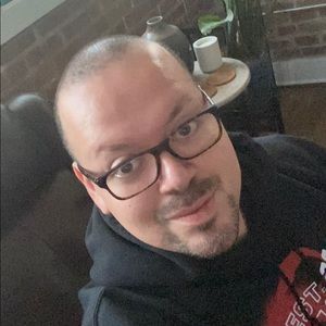 Meet your Posher, Luis